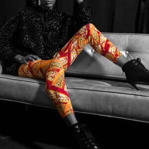RARE Cheetos M Flamin Hot Pants Limited-Edition Leggings Memorabilia Tight HTF